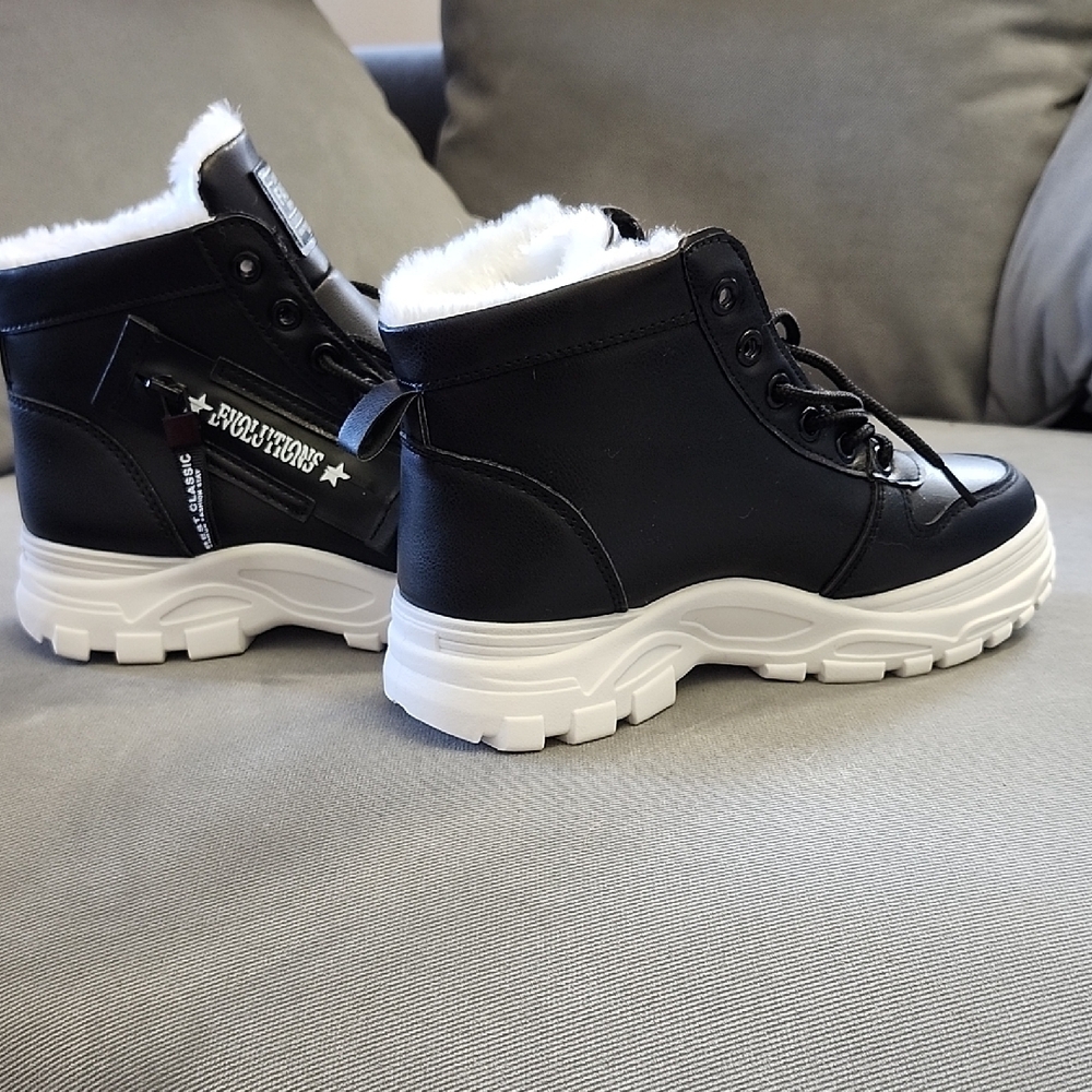 Black Winter Boots with White Fur Lining